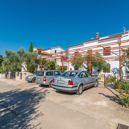 Apartments Dino Poreč Buitenkant foto