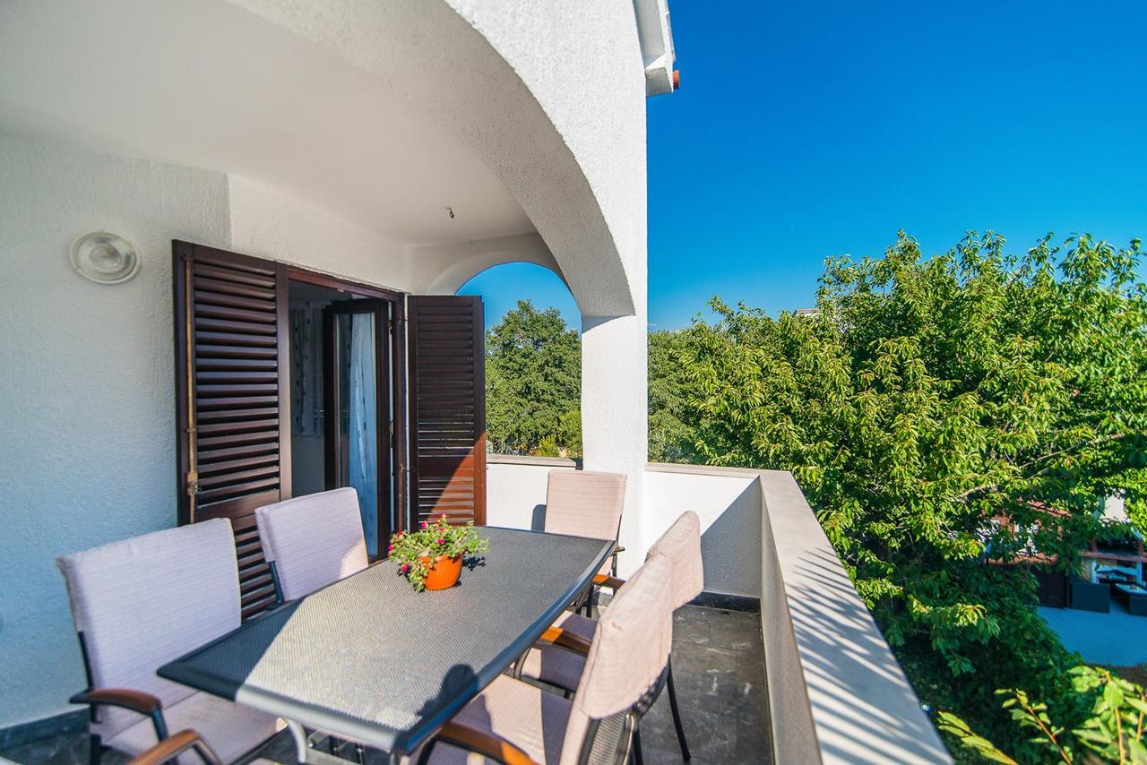 Apartments Dino Poreč Buitenkant foto